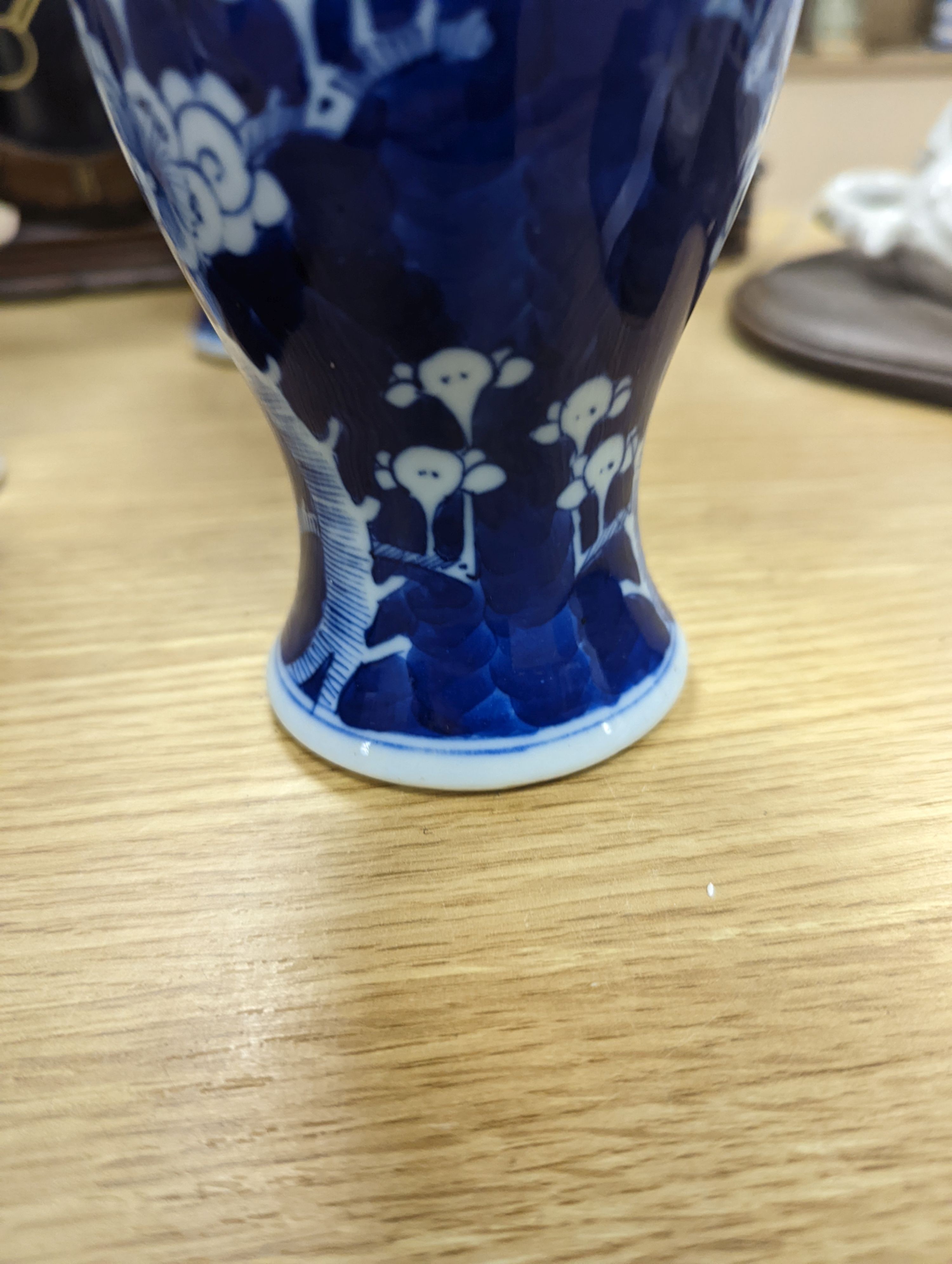 Three Chinese blue and white vases, late 19th/early 20th century, the tallest 19.5 cm